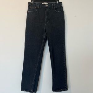 Abercrombie  The Ankle Straight Ultra High Rise size 28/6R